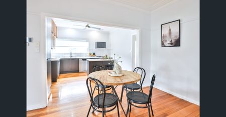 Three Bedroom House - Photo 4