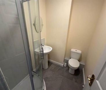 Apt 8, Fitzwilliam Square, Off Rugby Avenue, Belfast, BT7 1JH - Photo 4