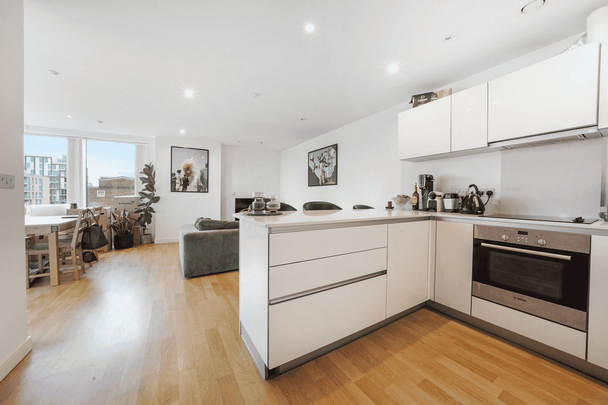 Woodberry Grove, London, N4 - Photo 1
