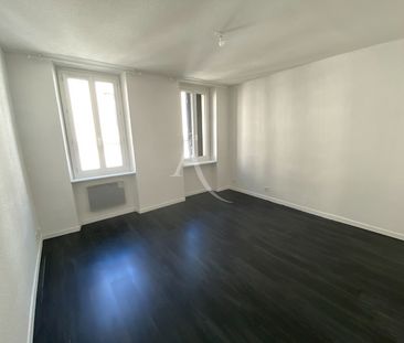 Location Appartement 3 pièces 71m² - Photo 2