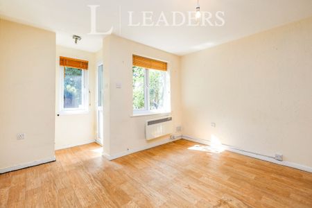 1 bedroom house to rent Waverley Court, Woking, GU22 - Photo 2