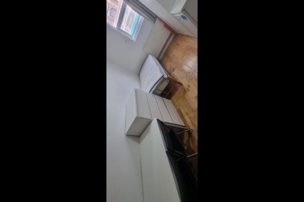 Studio Flat, High Road, N22 - Photo 1