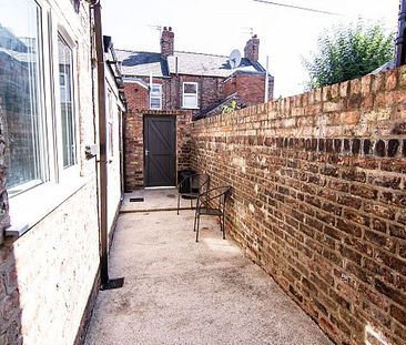 19 Siward Street - Photo 3