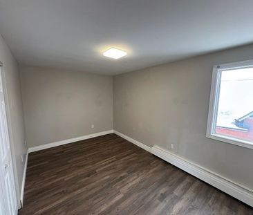 For Lease - 52 Hiawatha Street Unit# 301, St. Thomas, Ontario - Photo 4