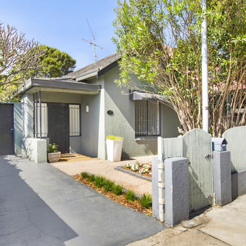 North Facing Home with Garden Oasis- Pet Friendly - Photo 1