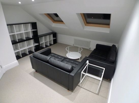 Room in a Shared House, Scawen Road, SE8 - Photo 1