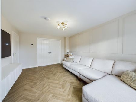 4 bedroom detached house to rent - Photo 2