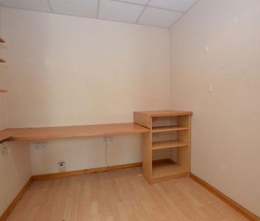 3 bedroom detached house to rent - Photo 3