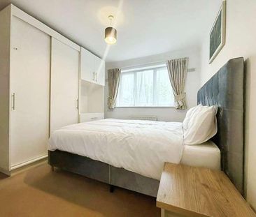 Urbis, Wolf Lane, Windsor, SL4 - Photo 6