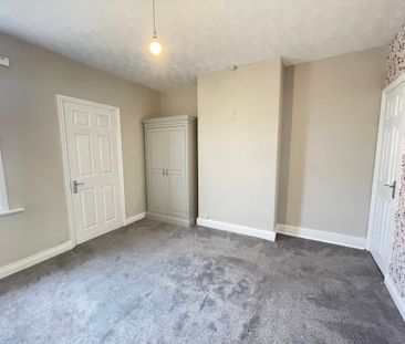 2 bedroom End Terraced House to let - Photo 5