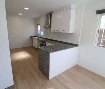 4 bedroom luxury Detached House for rent in Rocafort, Spain - Photo 1