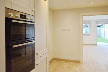 3 bedroom semi-detached house to rent - Photo 2