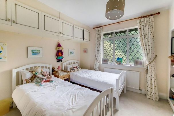 4 bedroom detached house to rent - Photo 1