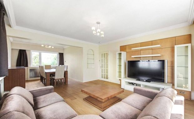 Avenue Road, St John’s Wood - Photo 1