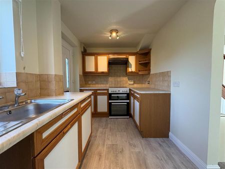 2 bedroom terraced house to rent - Photo 4