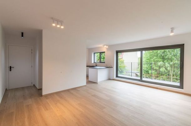 Appartement te huur - Photo 1