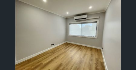 Renovated Home & Convenient Location in Warrimoo! - Photo 2