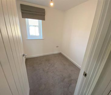 3 bedroom terraced house to rent - Photo 1