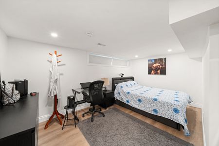 For Lease - 6 Corbett Crescent, Aurora, Ontario - Photo 2