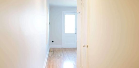 1 CH - 1 SDB - Montréal - $1,100 /mo - Photo 2