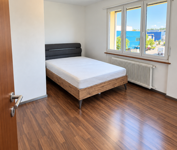 Charmante, möblierte 1.5-Zimmer-Wohnung mit Balkon in Dietlikon - Photo 1