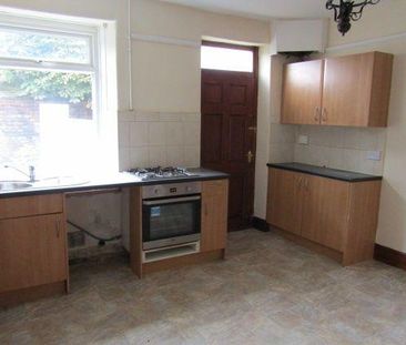 2 bedroom terraced house to rent - Photo 2