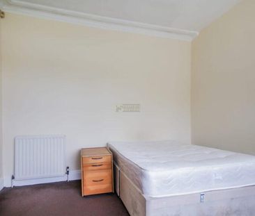 5 bedroom terraced house to rent - Photo 4