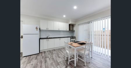 MODERN, FULLY FURNISHED STUDIO APARTMENT WITH BILLS INCLUDED* - Photo 3