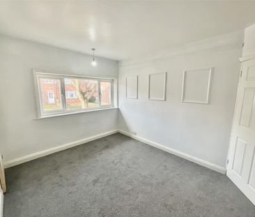 St. Leonards Crescent, YO12 6SR, Scarborough - Photo 3