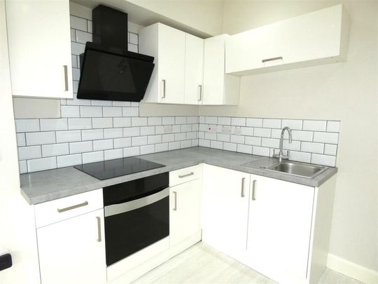 2 Bedroom Flat to Rent in Preston - Photo 1