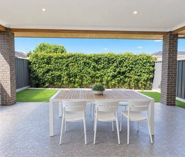 Luxury Family Home Close to the Beach - Photo 5