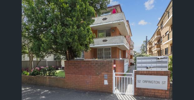 Modern Parkside Living in a Prime Ashfield Location - Photo 1