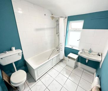1 bedroom in a house share to rent - Photo 6
