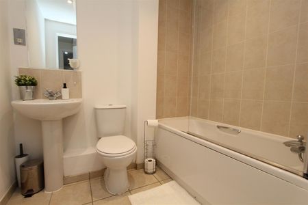 The Loom House, Leeds City Centre, LS9 8EU - Photo 5