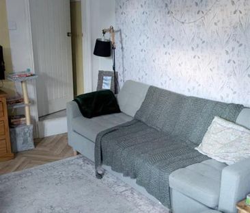 Priory Avenue, High Wycombe - Photo 2