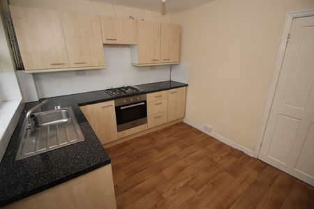 2 Bedroom Terraced House - Photo 4