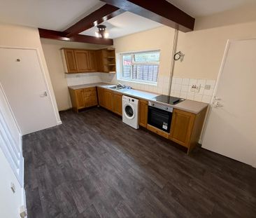 3 bedroom terraced house to rent - Photo 2