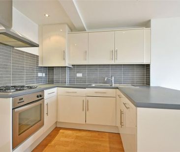 1 bedroom flat to rent - Photo 6