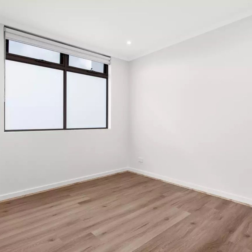 Spacious, Modern 2 Bedroom Unit - Photo 1
