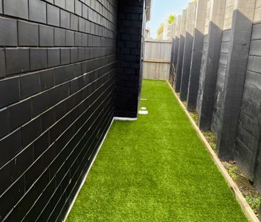 STUNNING HOME - Photo 3