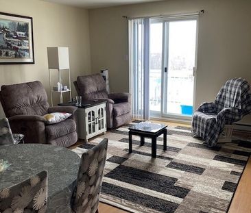 4 1/2 Avec Stationnement Intérieur - Photo 3