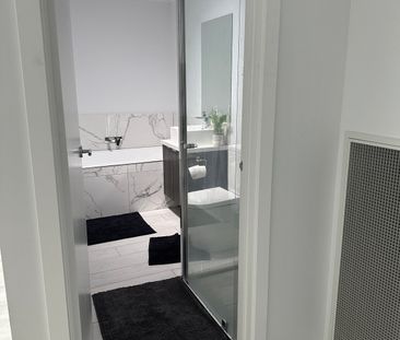 Sunshine West - Photo 3