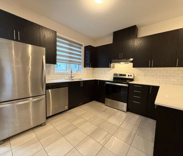 For Lease - 303 Canadensis Lane, Barrhaven, Ontario - Photo 2