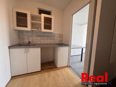 Pronájem bytu 1+kk 22 m2 - Photo 3