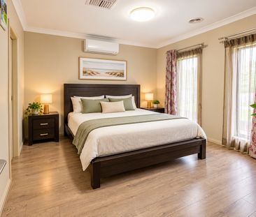 Modern Family Living in a Fantastic Mernda Location - Photo 5