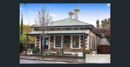 Charming 3-bedroom house in Mithcham Village - Photo 2