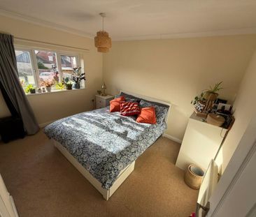 3 bedroom semi-detached house to rent - Photo 5