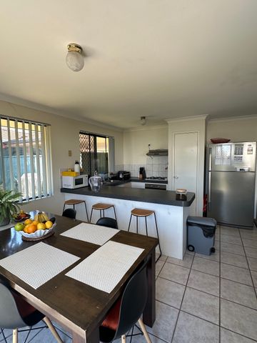 East Victoria Park - Photo 3