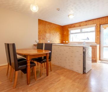 2 bedroom terraced house to rent - Photo 4