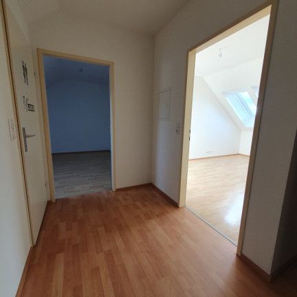Gemütliche 2-Zimmer-Dachgeschosswohnung - Photo 1